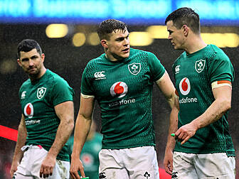 Wales dominate Ireland to clai...